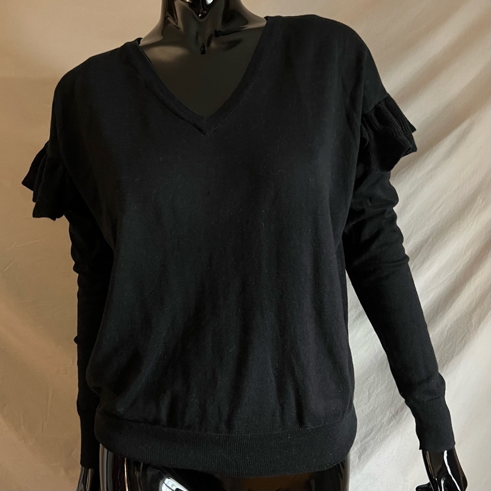 Hansel From Basel Ruffled V-Neck Pullover Sweater View 2